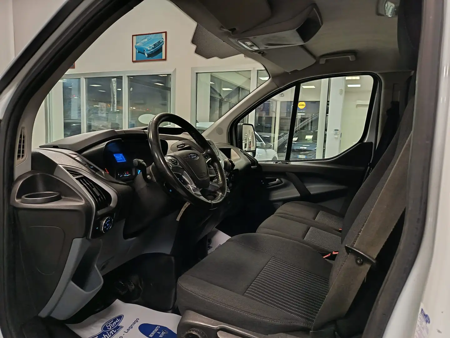Ford Transit Custom Van 2.0 TDCi 130cv L1H1 Trend Blanco - 2