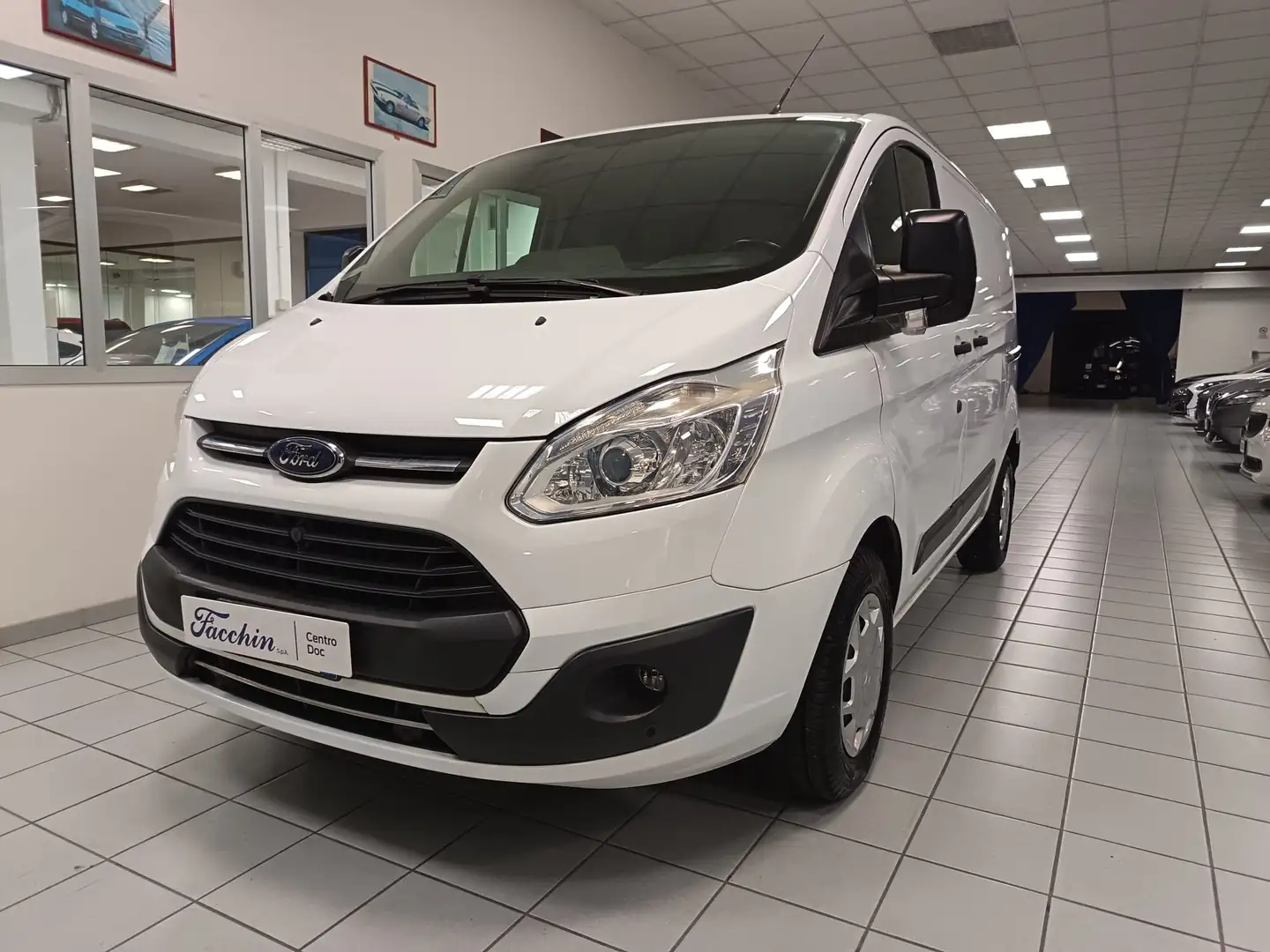 Ford Transit Custom Van 2.0 TDCi 130cv L1H1 Trend Blanco - 1