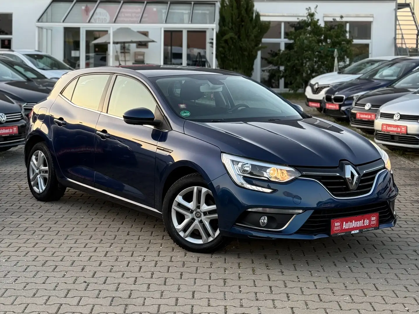 Renault Megane IV 1.2 Lim. 5-trg. *Experience*SHZ*NAVI* Blauw - 1