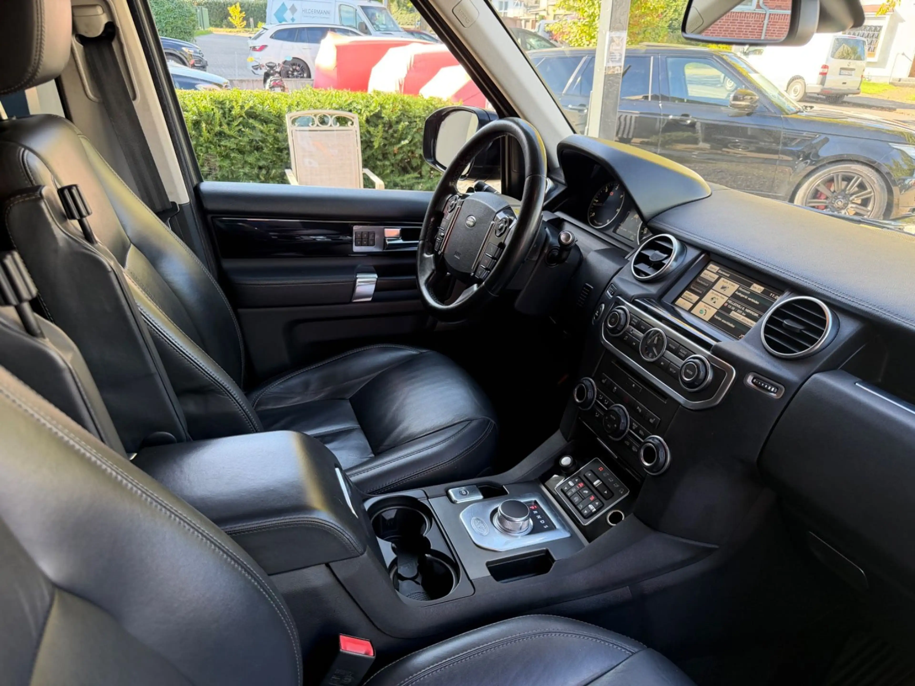 Land Rover Discovery 4 HSE SDV6 /// 1 Hand /// 7 Sitze /// — photo 10