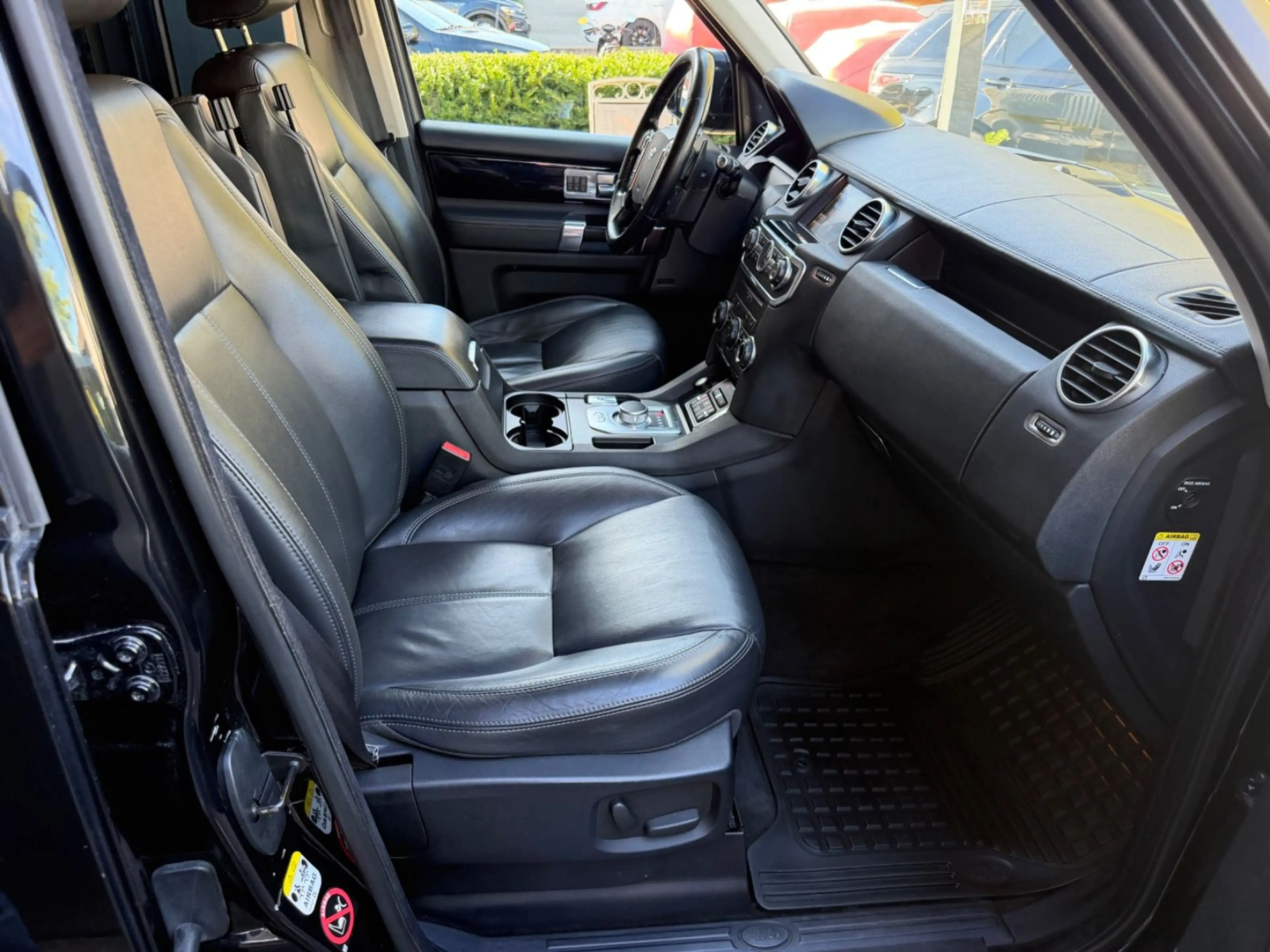 Land Rover Discovery 4 HSE SDV6 /// 1 Hand /// 7 Sitze /// — photo 11