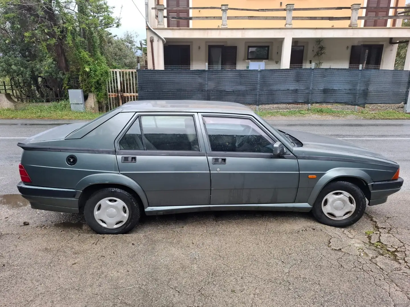 Alfa Romeo 75 1.8 ie - 2