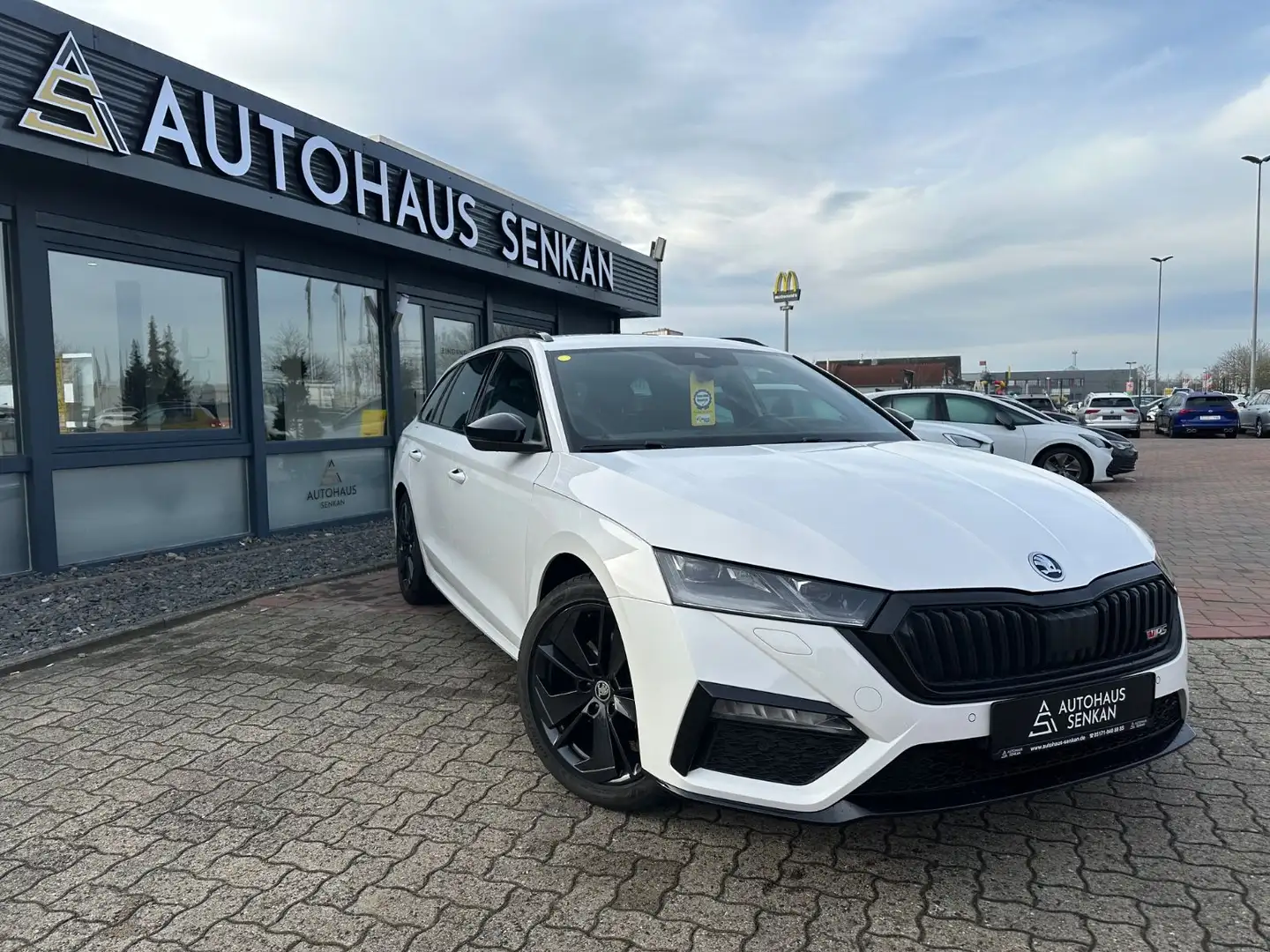 Skoda Octavia 2.0 TDI RS DSG Combi*VIRTUAL*AHK*NAVI* Fehér - 1