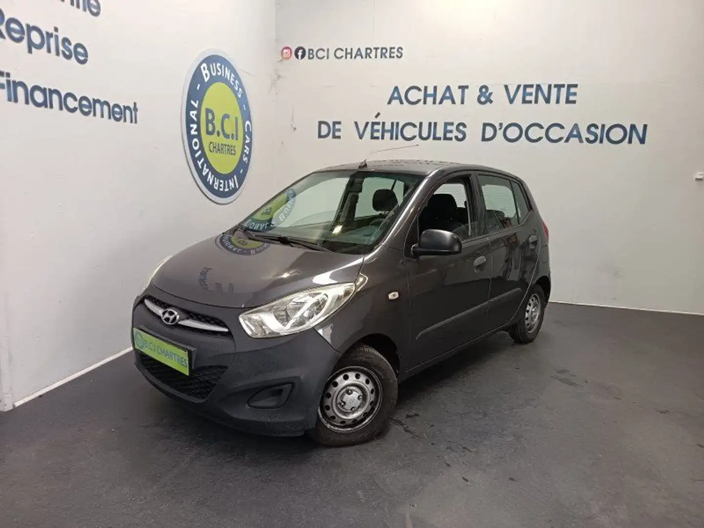 Hyundai i10 1.1 BASE Gris - 1