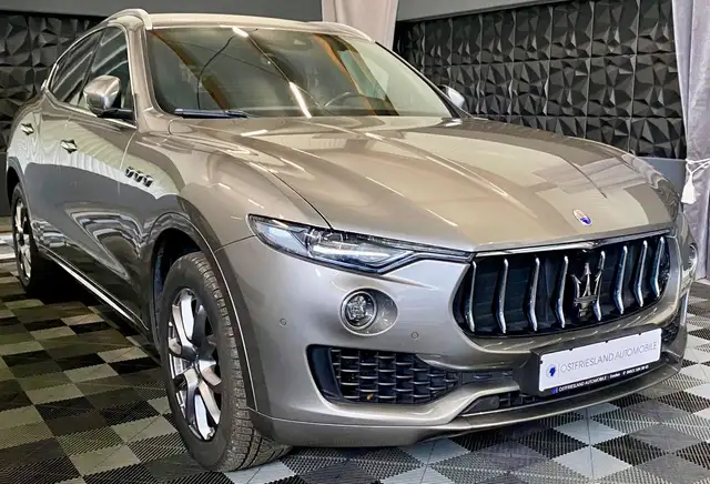 Maserati Levante 1 Hand, Navi, Xenon, Rückfahrkamera