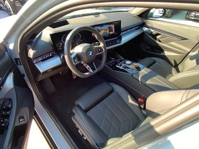 BMW M view 8