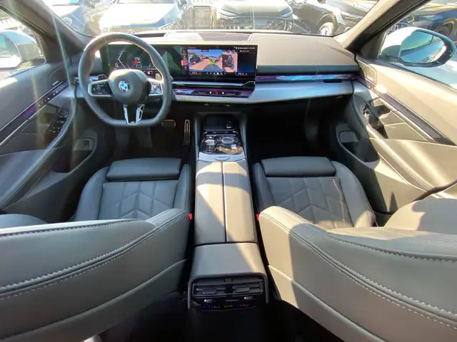 BMW M view 13