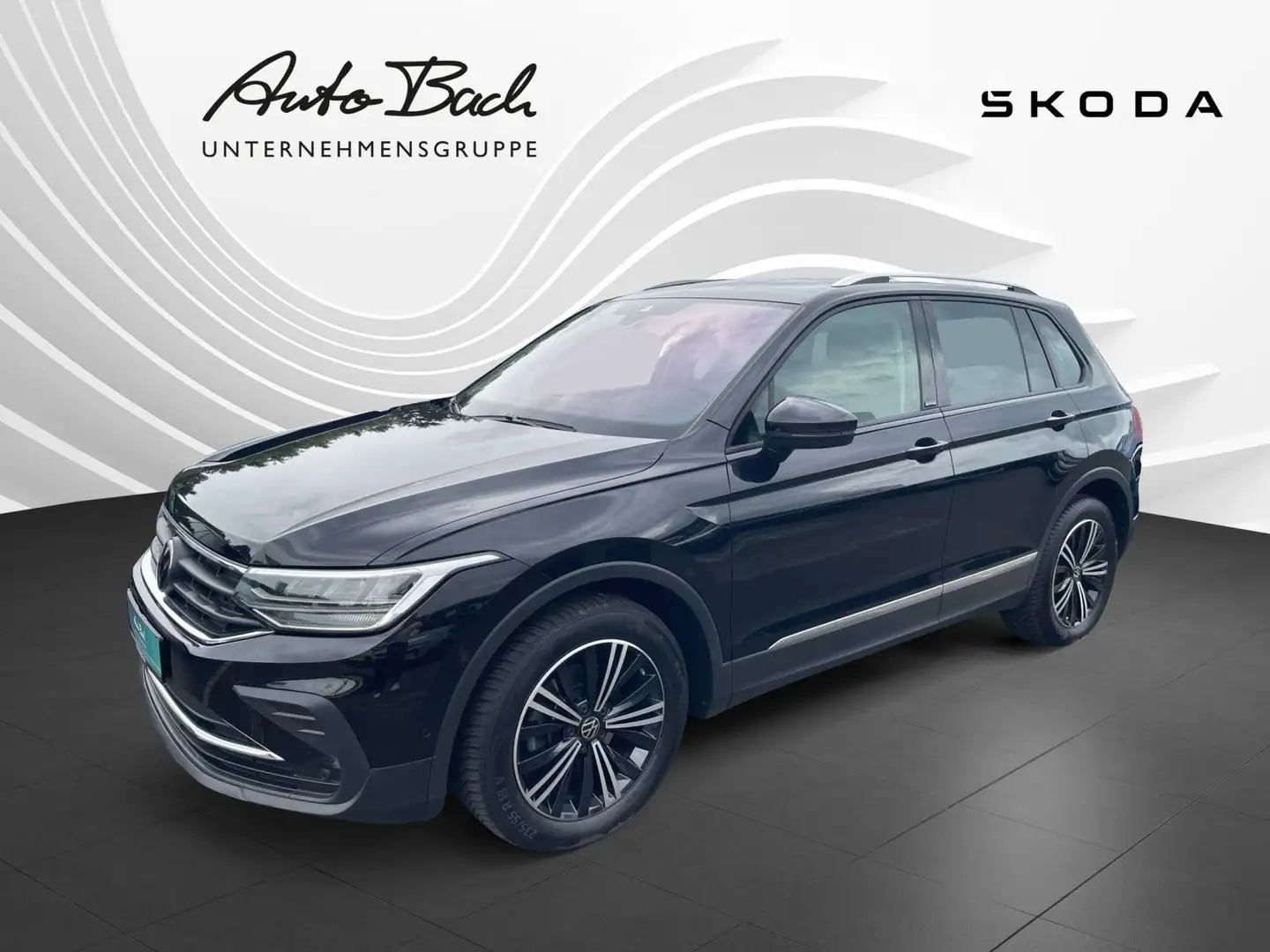 Volkswagen Tiguan 2.0 TDI Active DSG Navi LED ACC EPH AHK Schwarz - 1