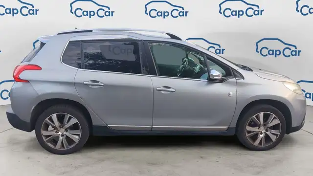 Peugeot 2008 view 4