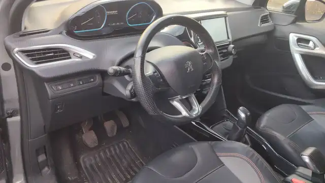 Peugeot 2008 view 8
