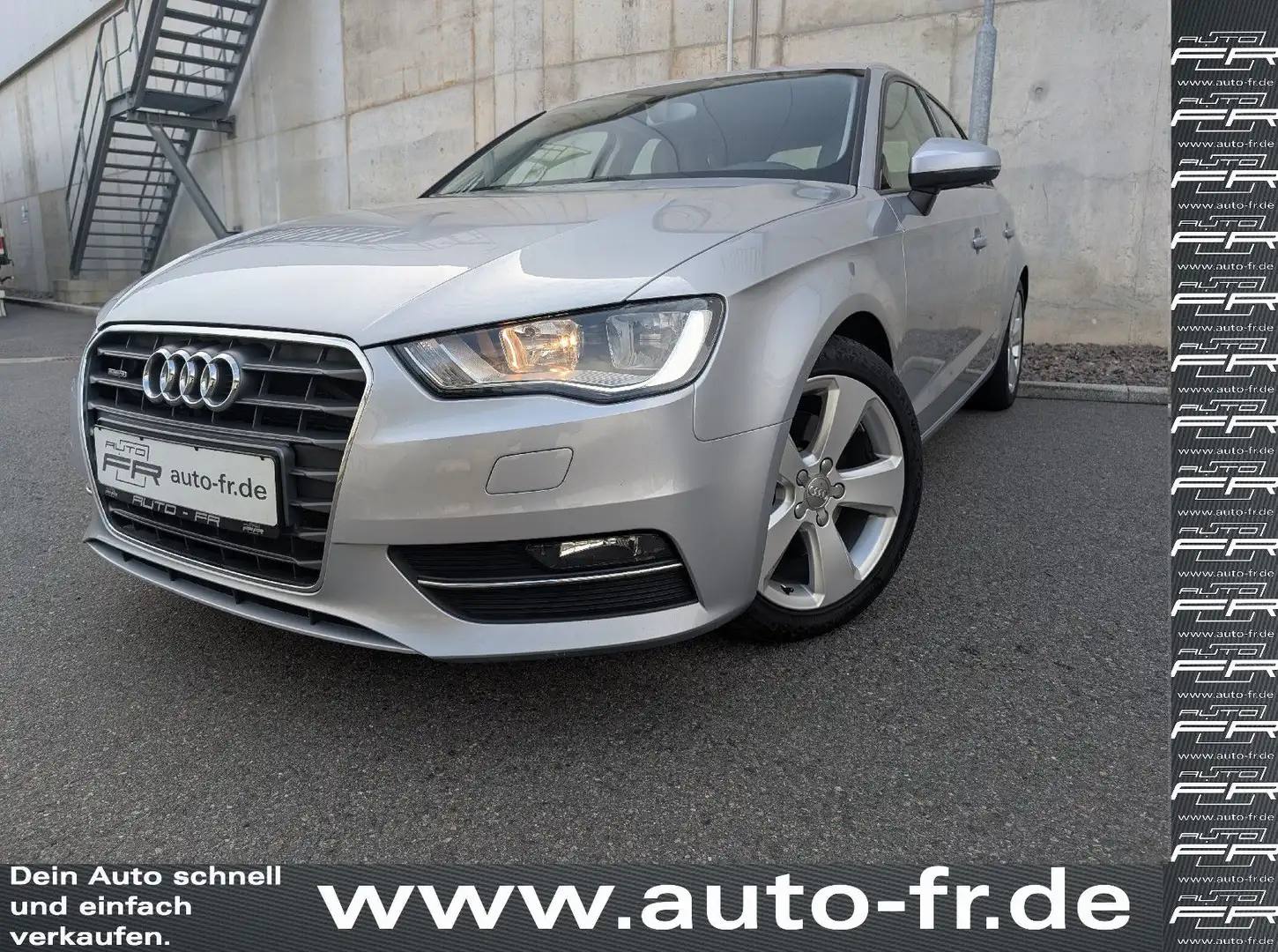 Audi A3 Sportback quattro 1.8TFSI 179PS DSG AHK Silber - 1