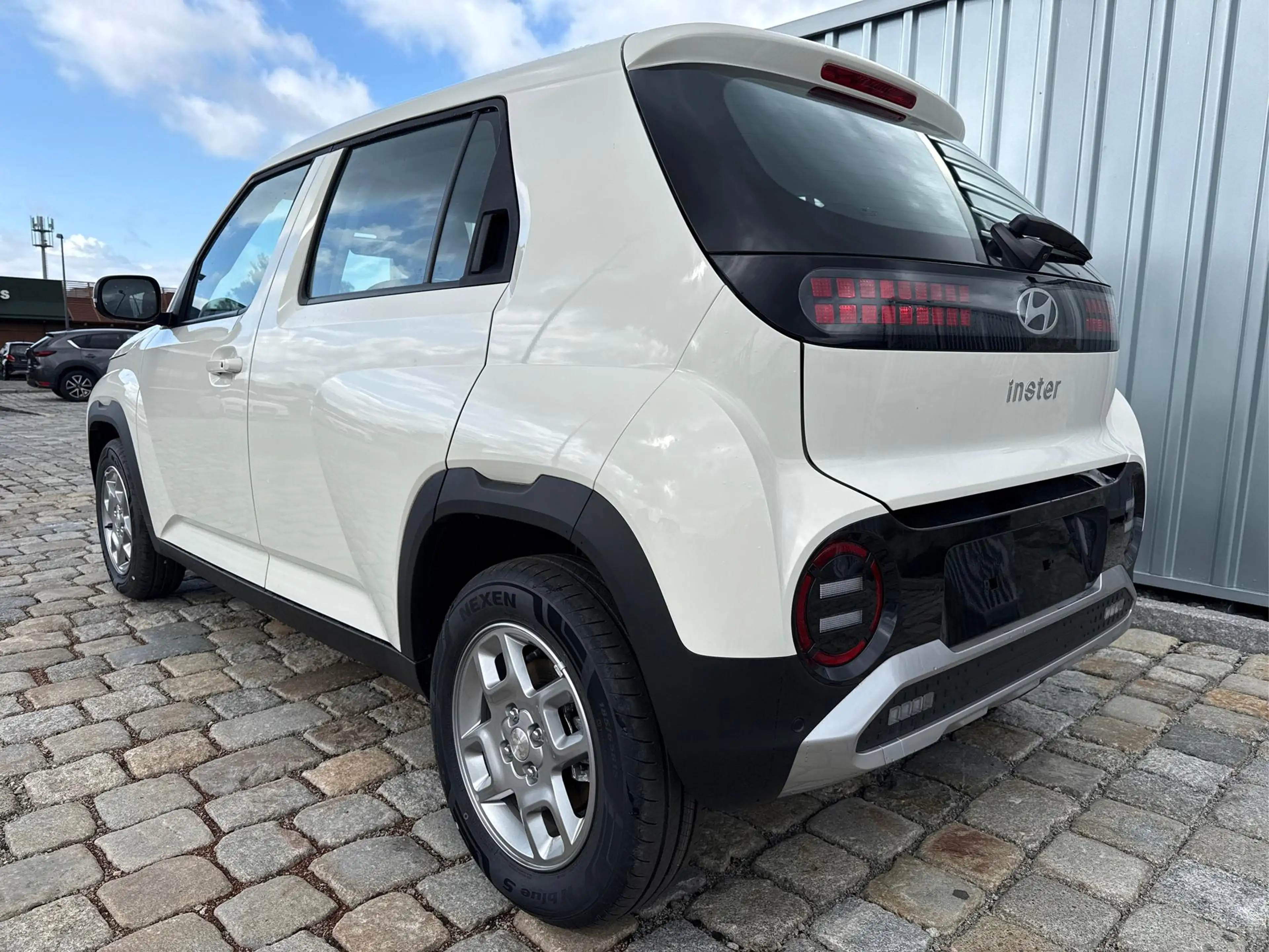 Hyundai Inster 42 kWh FÖRDERF.-NAVI-15" Felgen-Rückfahrkamera-... — photo 4