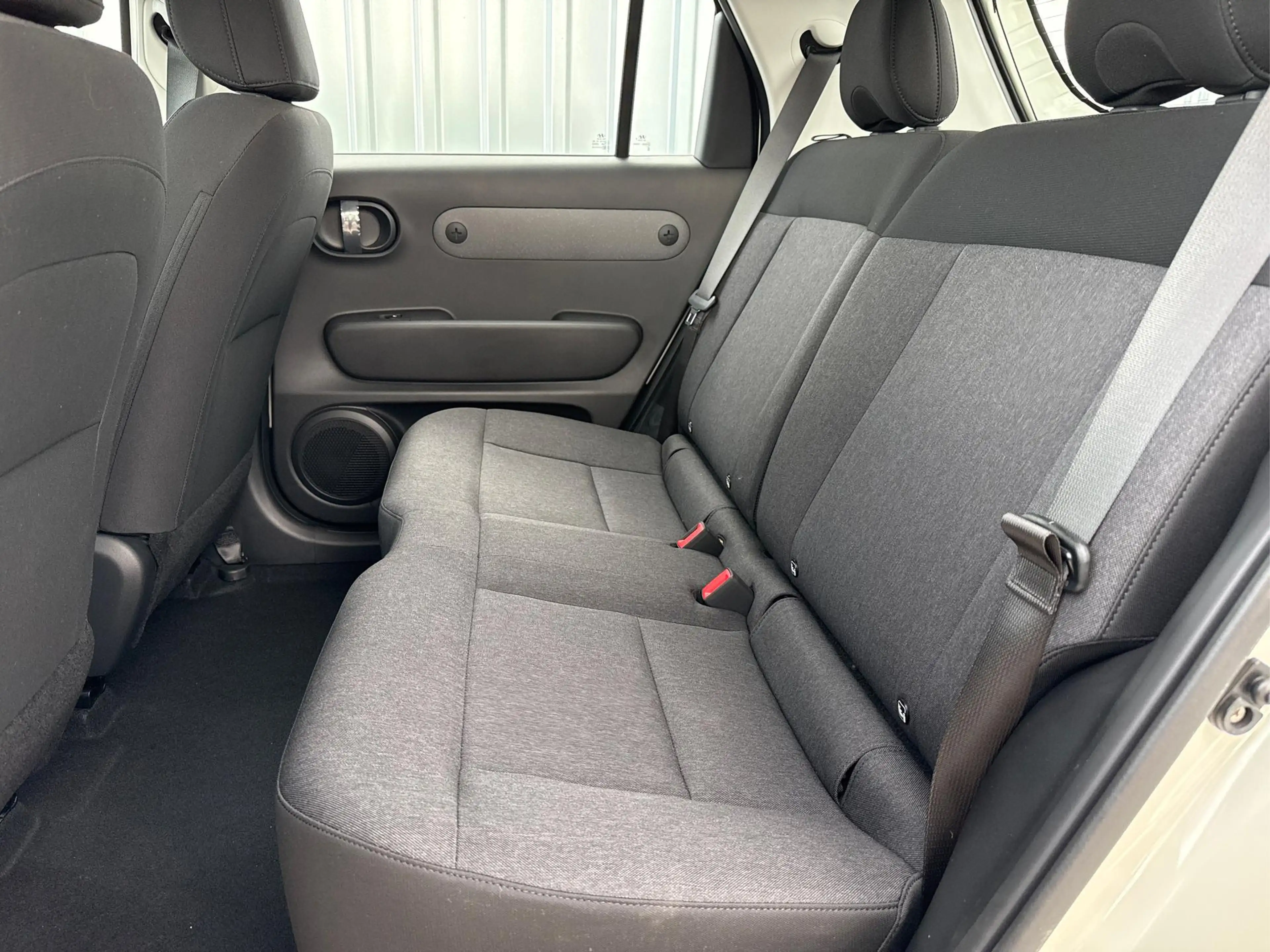 Hyundai Inster 42 kWh FÖRDERF.-NAVI-15" Felgen-Rückfahrkamera-... — photo 9