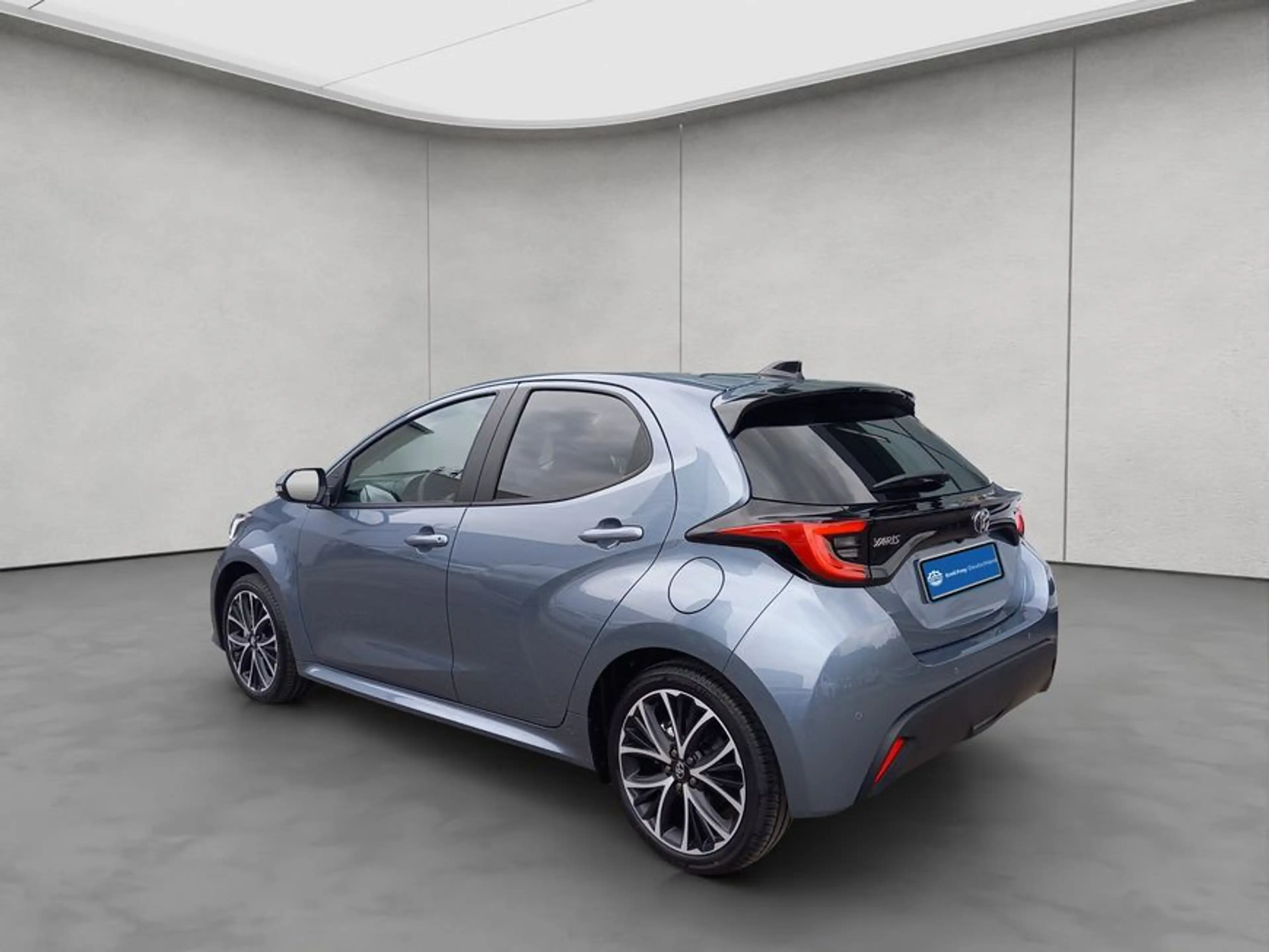 Toyota Yaris Hybrid 116 1.5 VVT-i Teamplayer Technik — photo 3