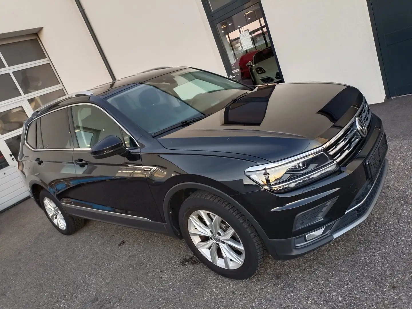 Volkswagen Tiguan Allspace 2,0 TSI 4Motion Highline DSG,Leder,LED,APP,Radar Noir - 1