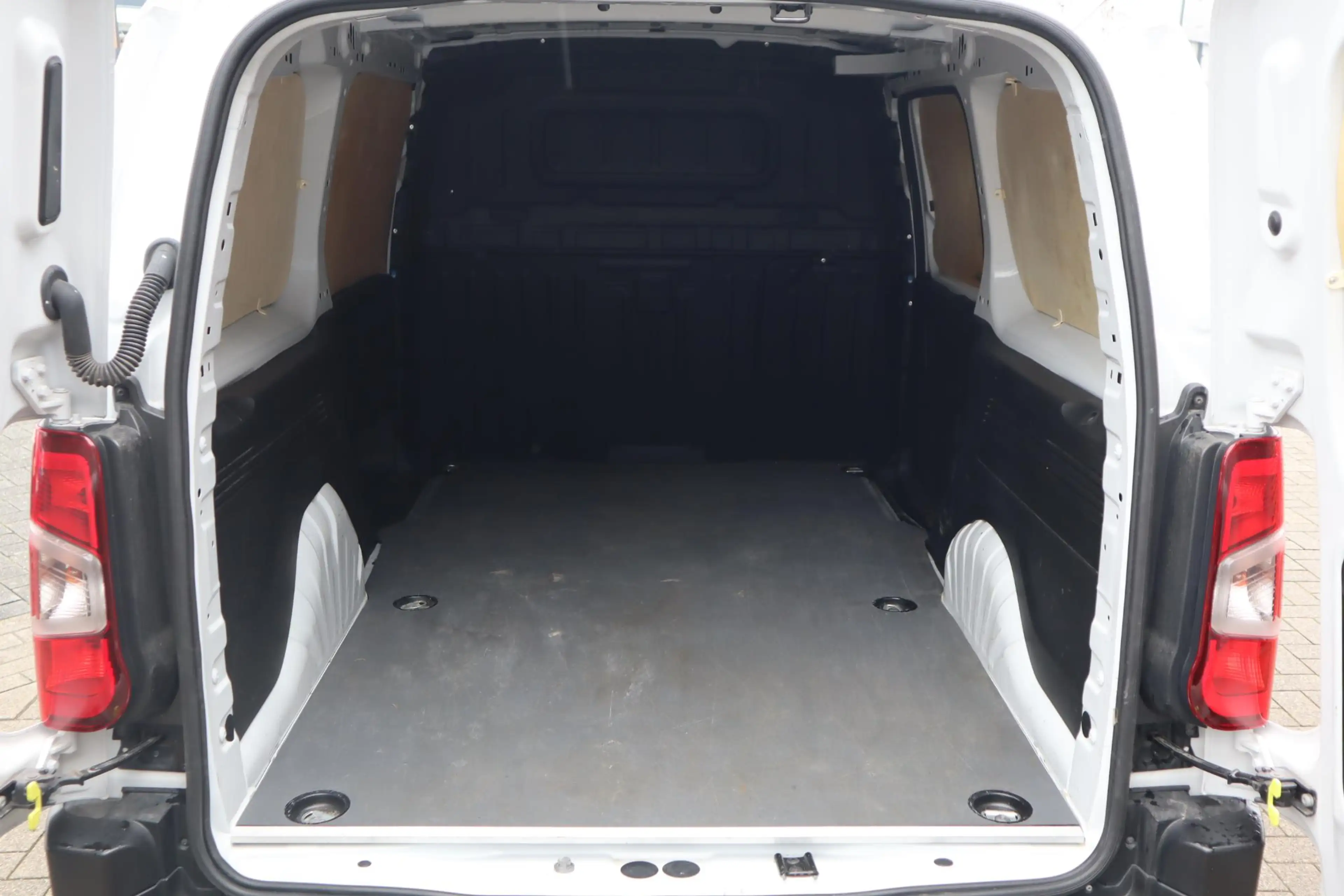 Toyota Proace City 1.5 D-4D COOL L2 3-PERS AIRCO CRUISE BETIMMERD P-S — photo 6