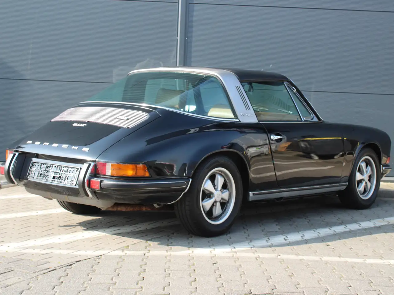 Porsche 911 T Targa 2,4 MFI schwarz, foto 2