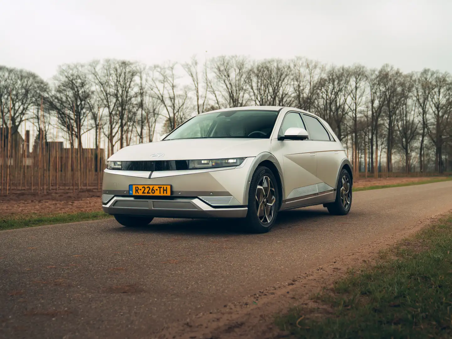 Hyundai IONIQ Lounge AWD 77.4 kWh Argent - 1