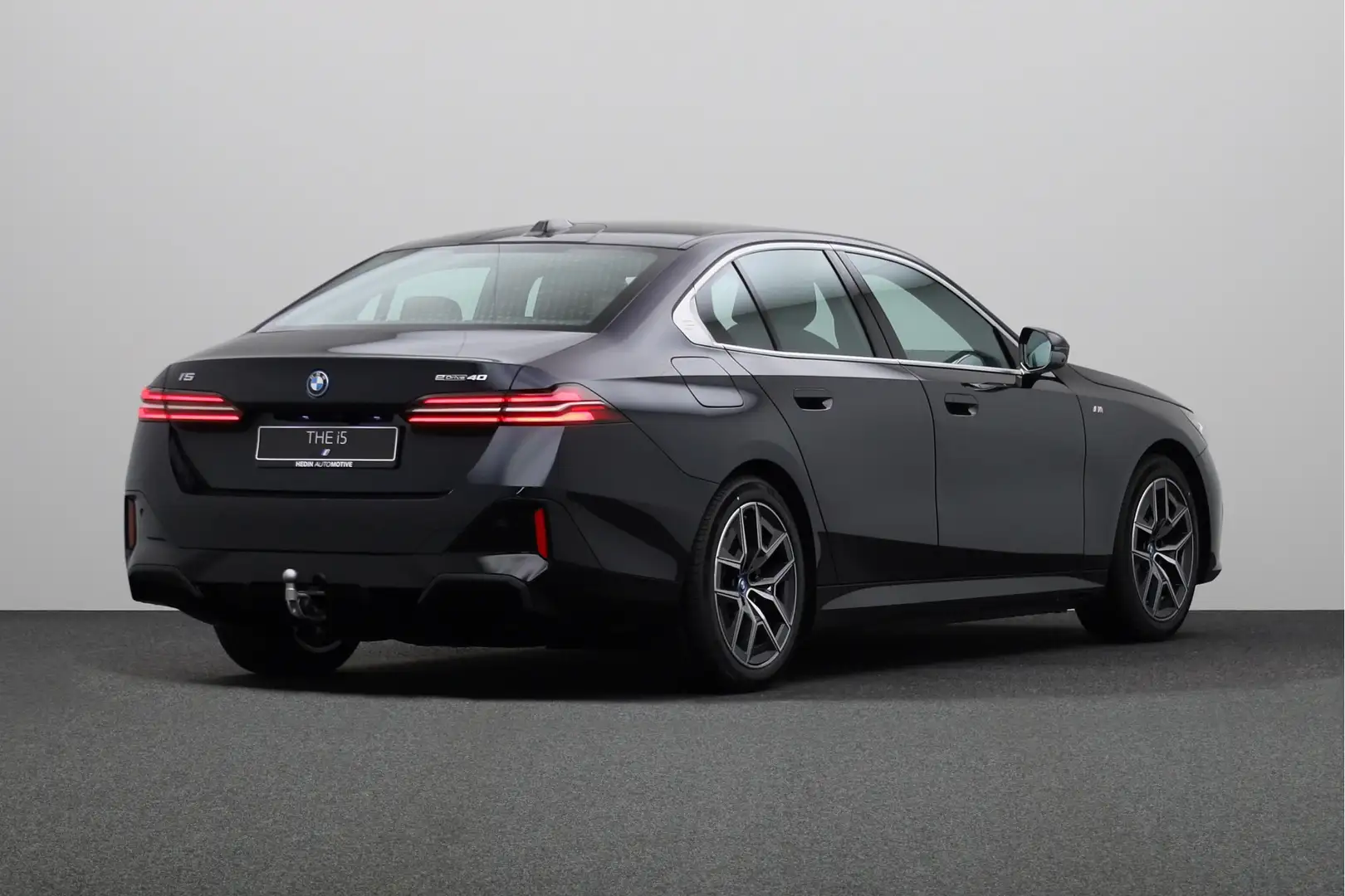 BMW i5 eDrive40 84 kWh | M-Sport | Trekhaak | Comforttoeg Zwart - 2