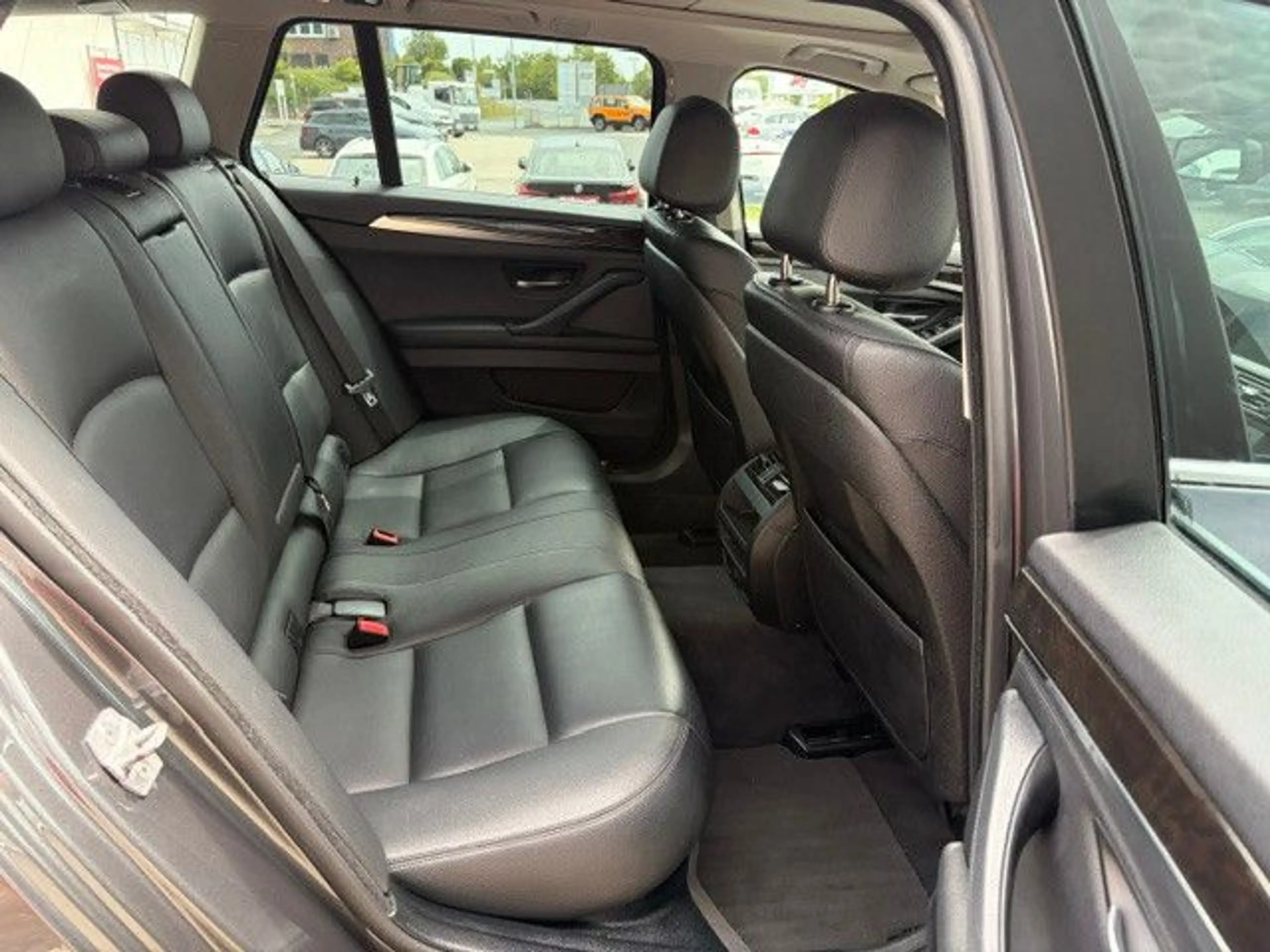 BMW 525 d xDrive AHK+Sportsitze+Leder+Pano+Navi-Prof. — photo 11