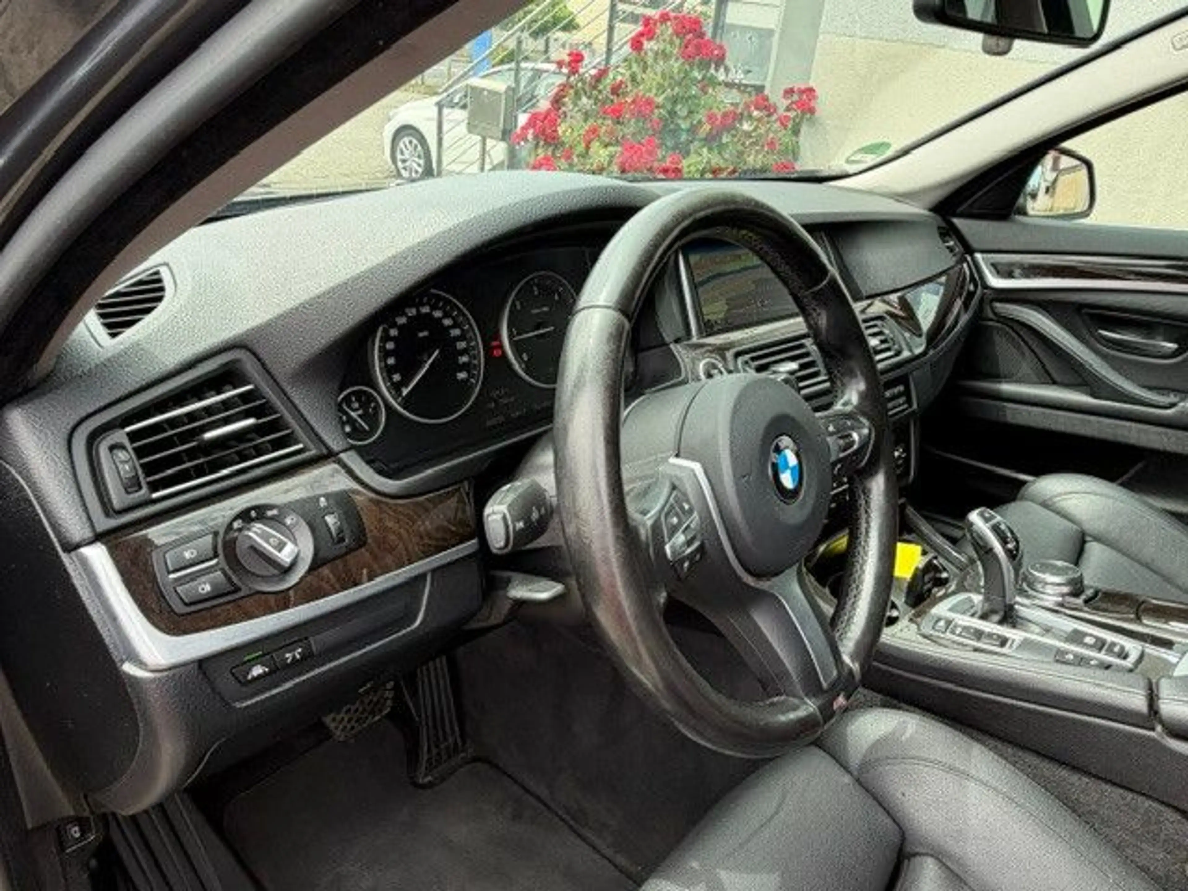 BMW 525 d xDrive AHK+Sportsitze+Leder+Pano+Navi-Prof. — photo 14
