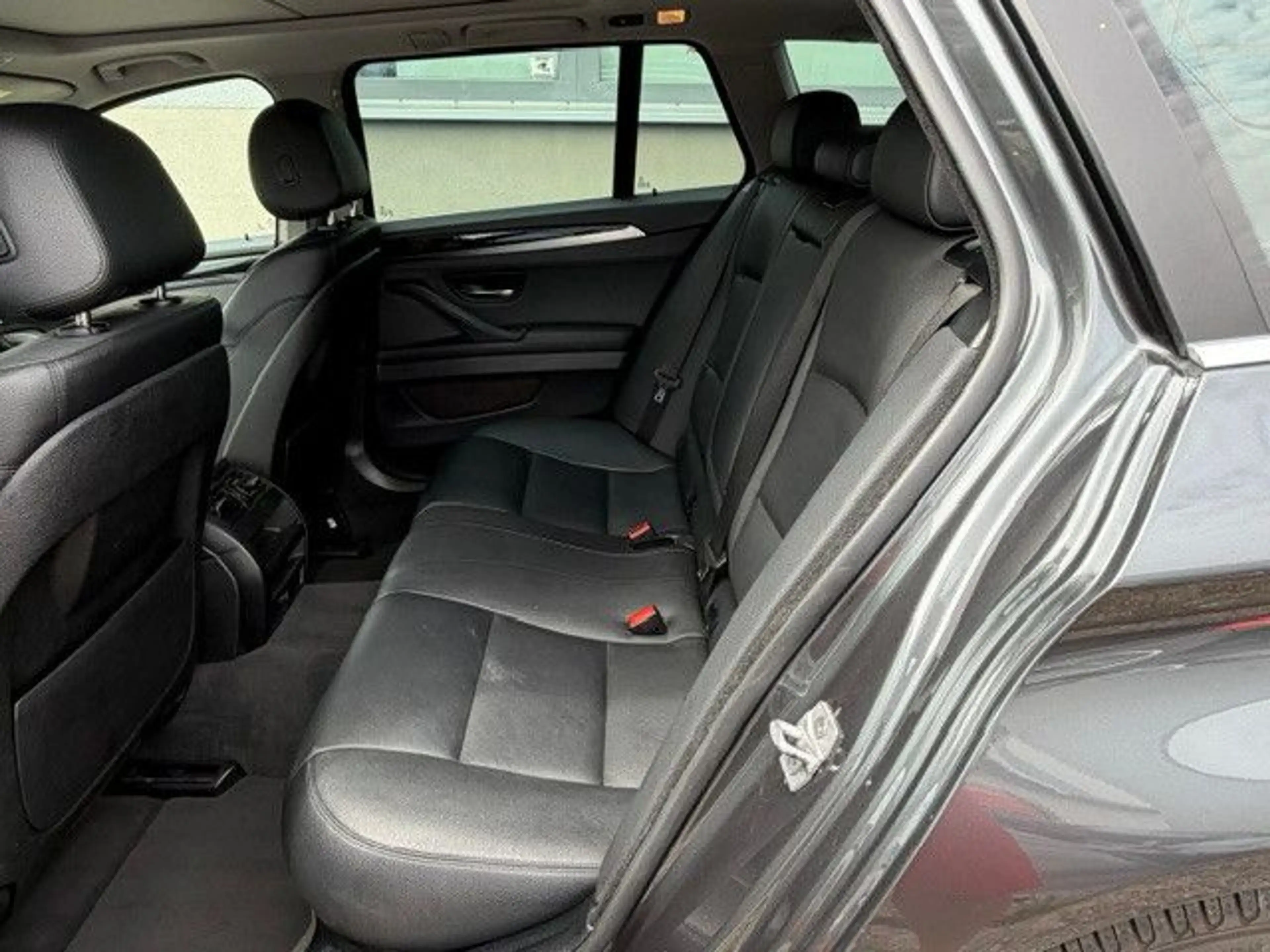 BMW 525 d xDrive AHK+Sportsitze+Leder+Pano+Navi-Prof. — photo 12
