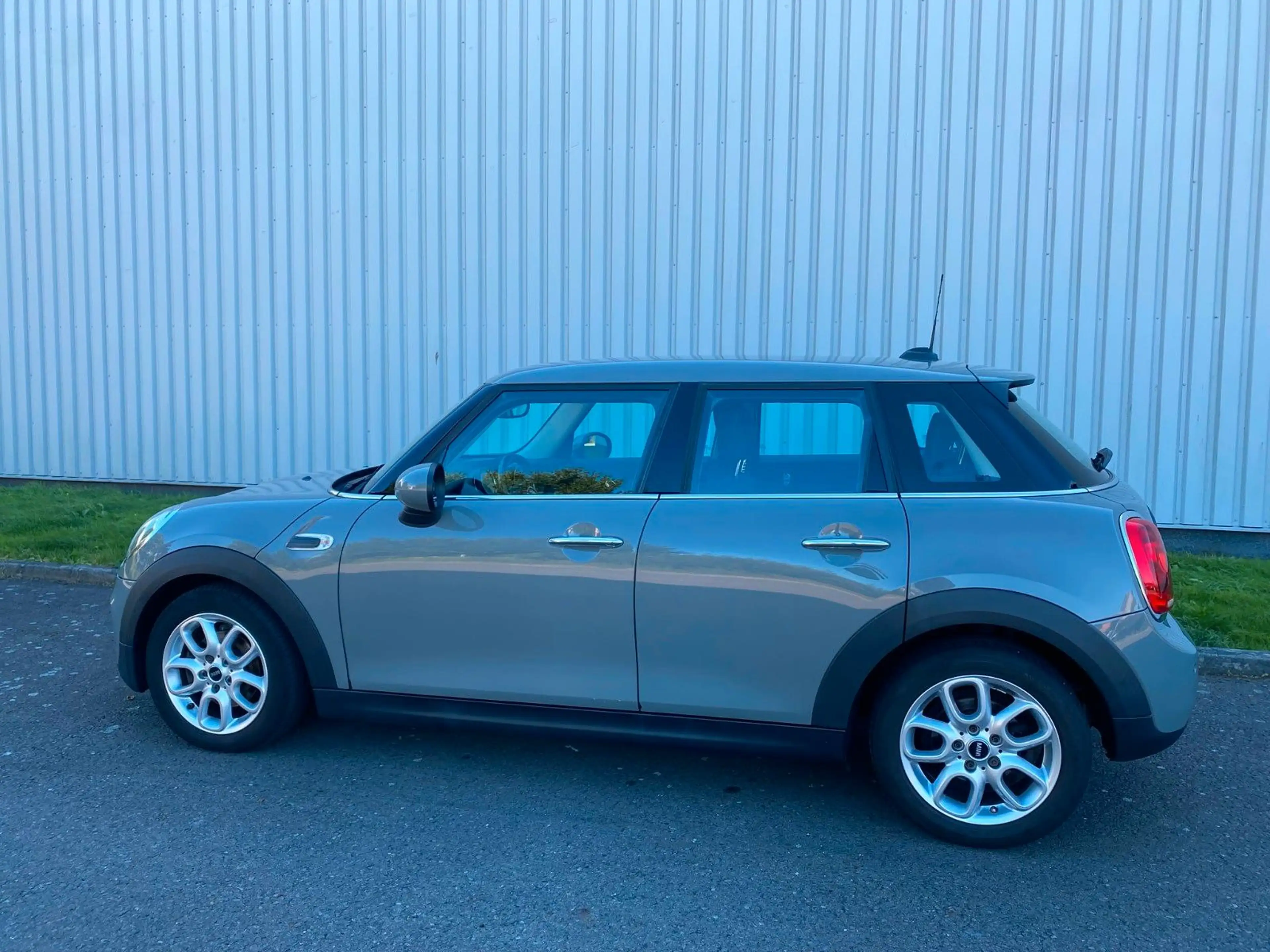 MINI One 5-trg. sehr gepflegt Sitzhzg. TÜV/Insp. NEU — photo 8