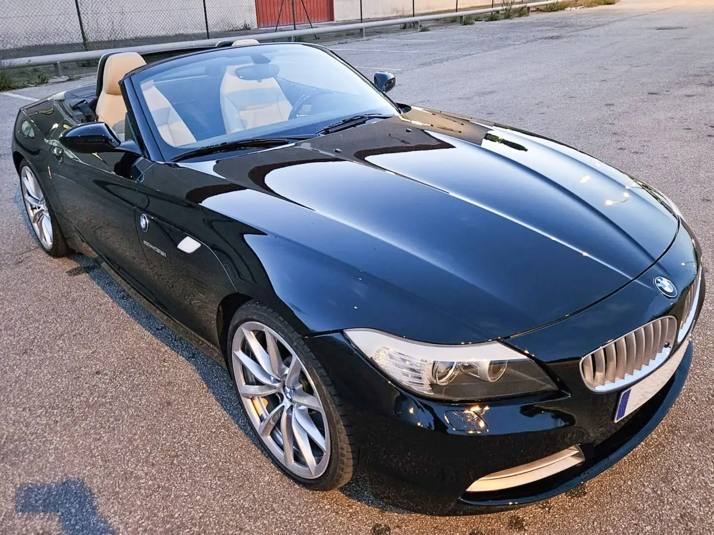 BMW Z4 sDrive 35i Schwarz - 1