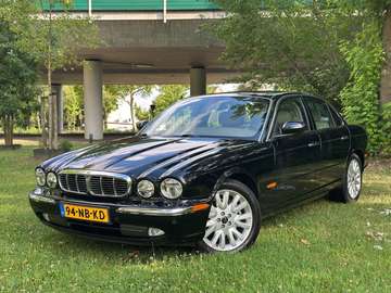 3.5 V8 Executive