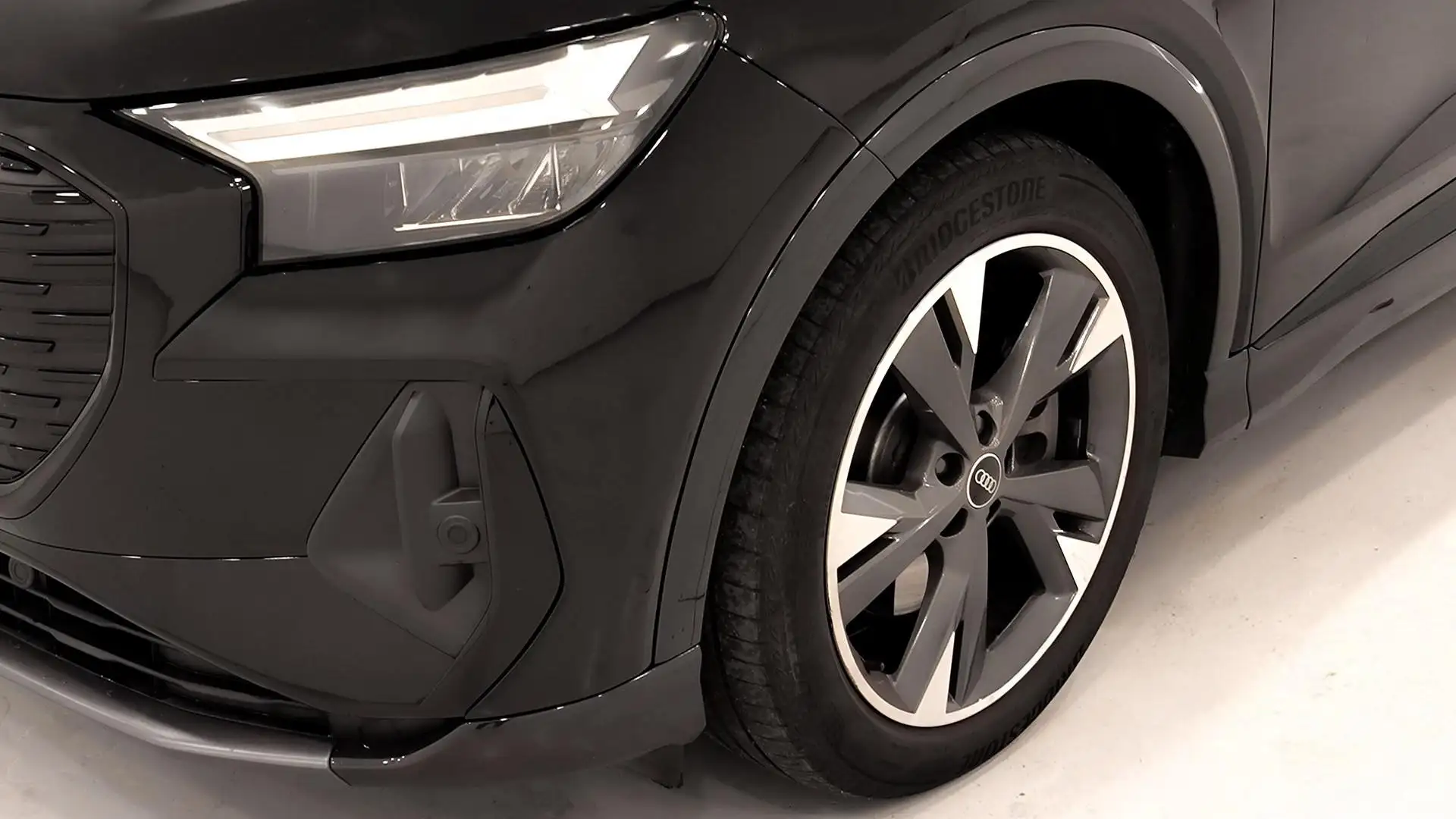 Audi Q4 e-tron Sportback 40 S-Line 82KWh Negro - 2