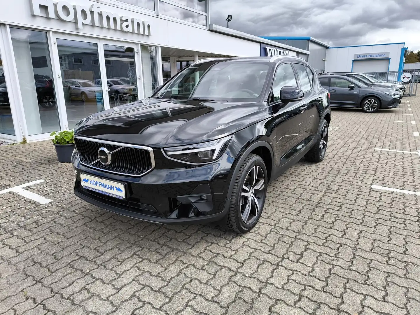 Volvo XC40 B3 (Benzin) Aut. Core Noir - 1