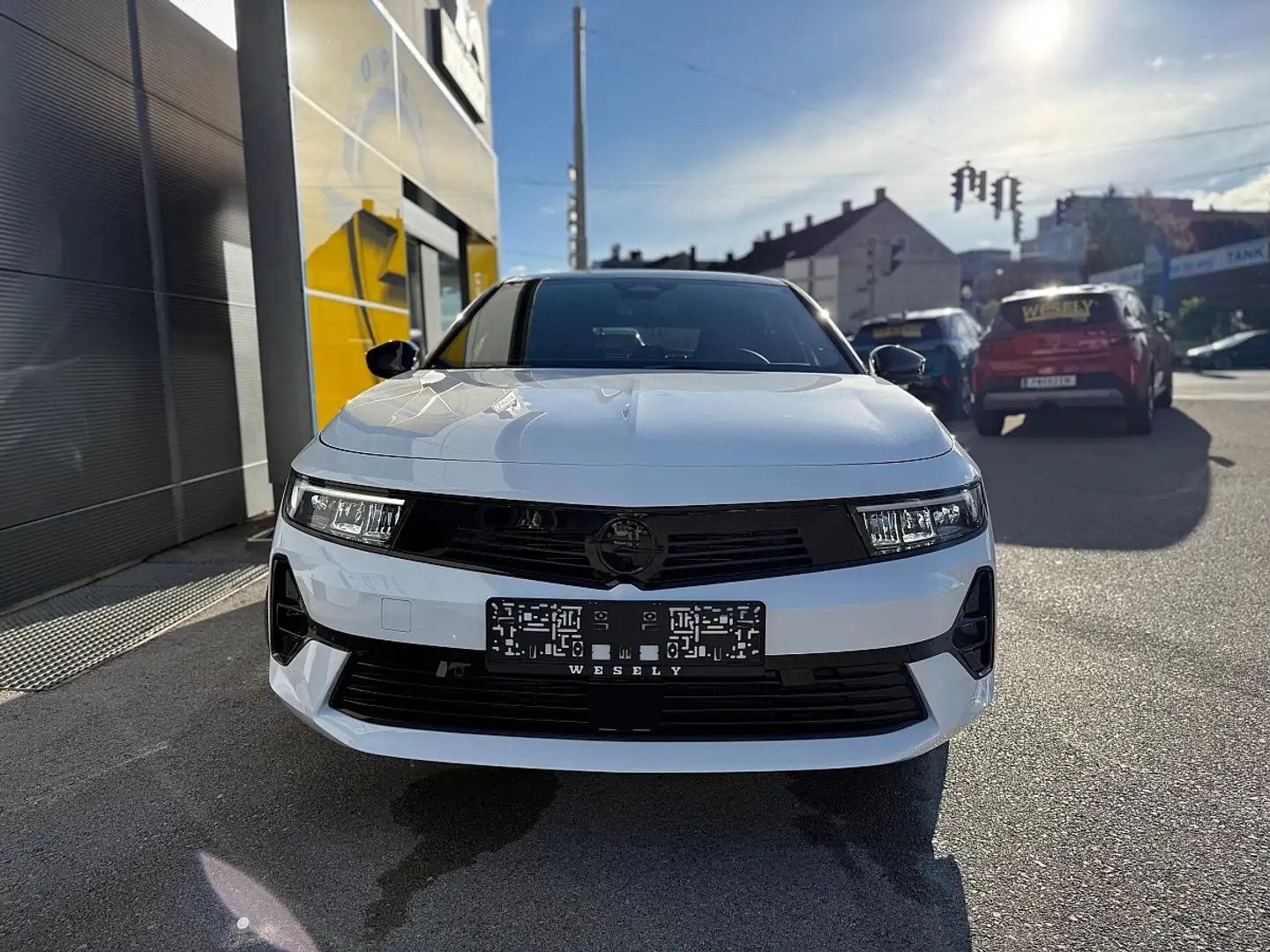 Opel Astra 1,2 Turbo GS Weiß - 2