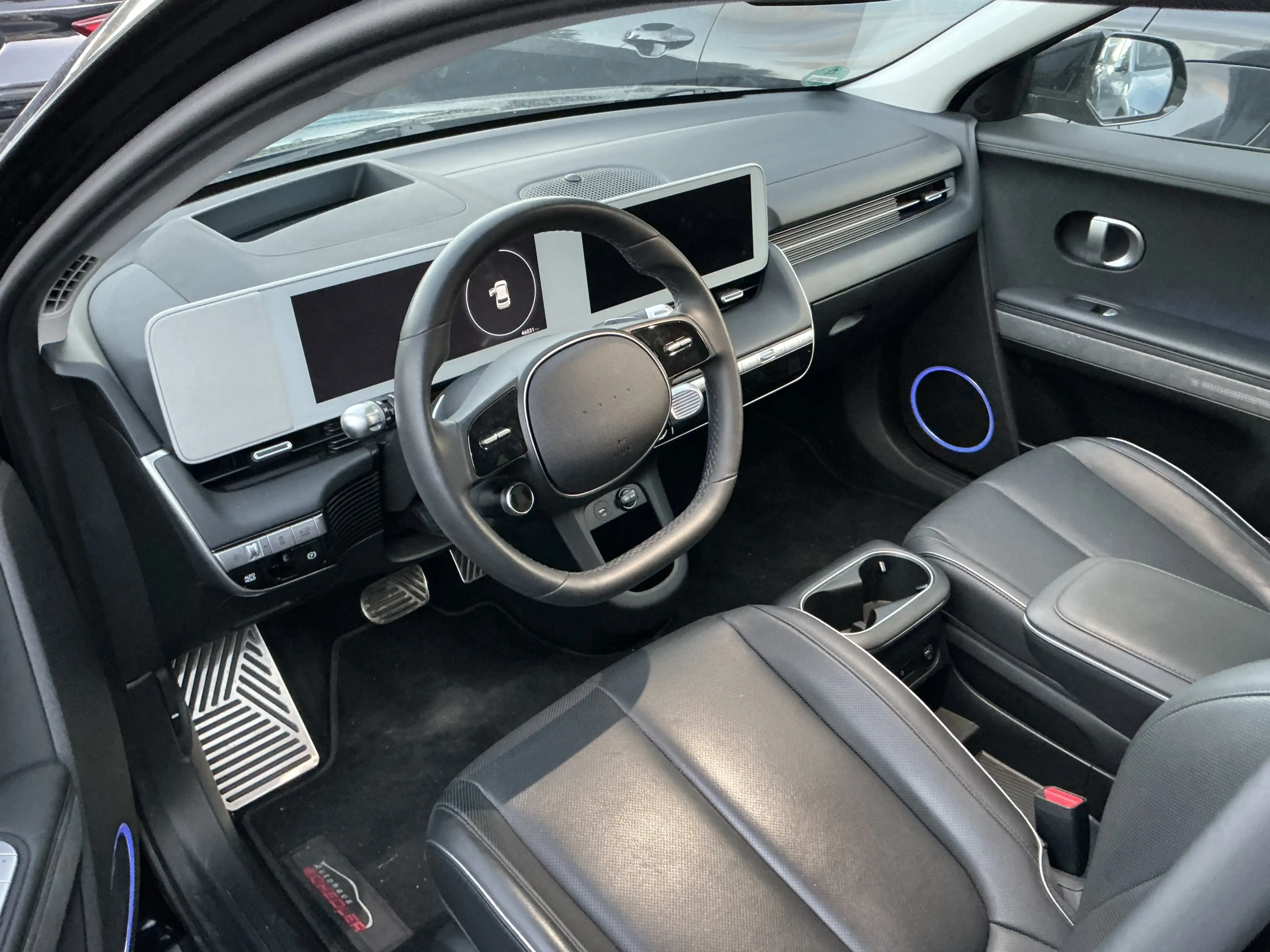 Hyundai IONIQ 5 Uniq Leder BOSE 360Cam Keyless HUD ACC — photo 7