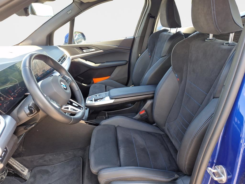 BMW 218 M Sport — photo 10