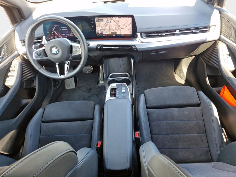 BMW 218 M Sport — photo 12
