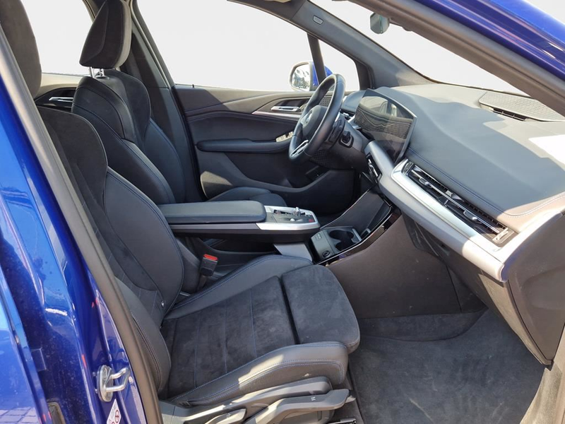 BMW 218 M Sport — photo 14