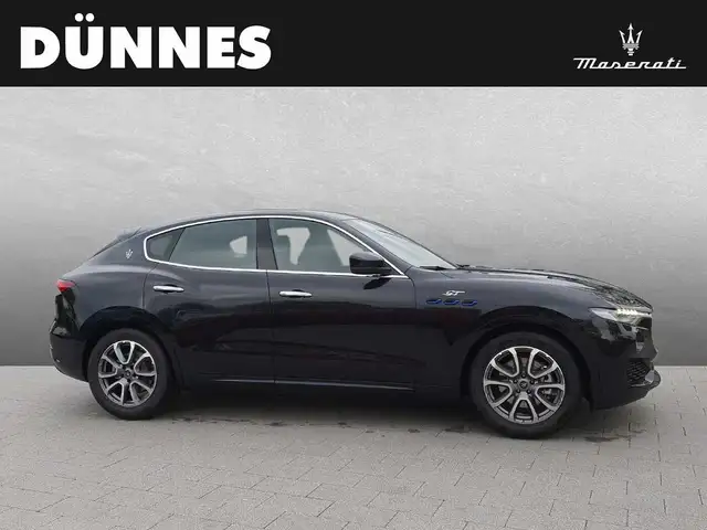 Maserati Levante view 6