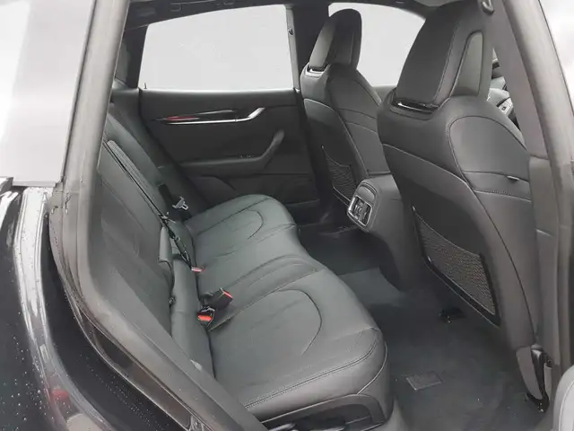 Maserati Levante view 5