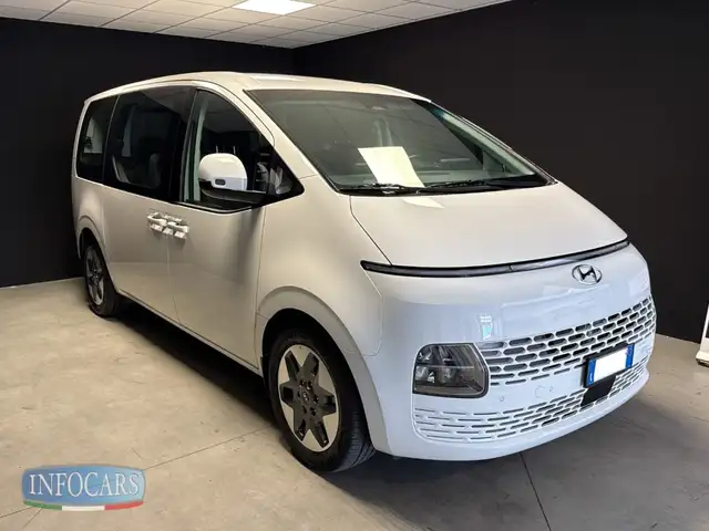 Hyundai STARIA 2.2 177 CV  9 posti Wagon - SOLI 15.000 KM