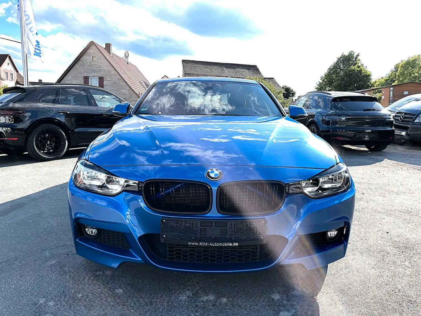 BMW 318 Baureihe 3 Lim. 318 i M Sport"NEU ZUSTAND" Blau - 2