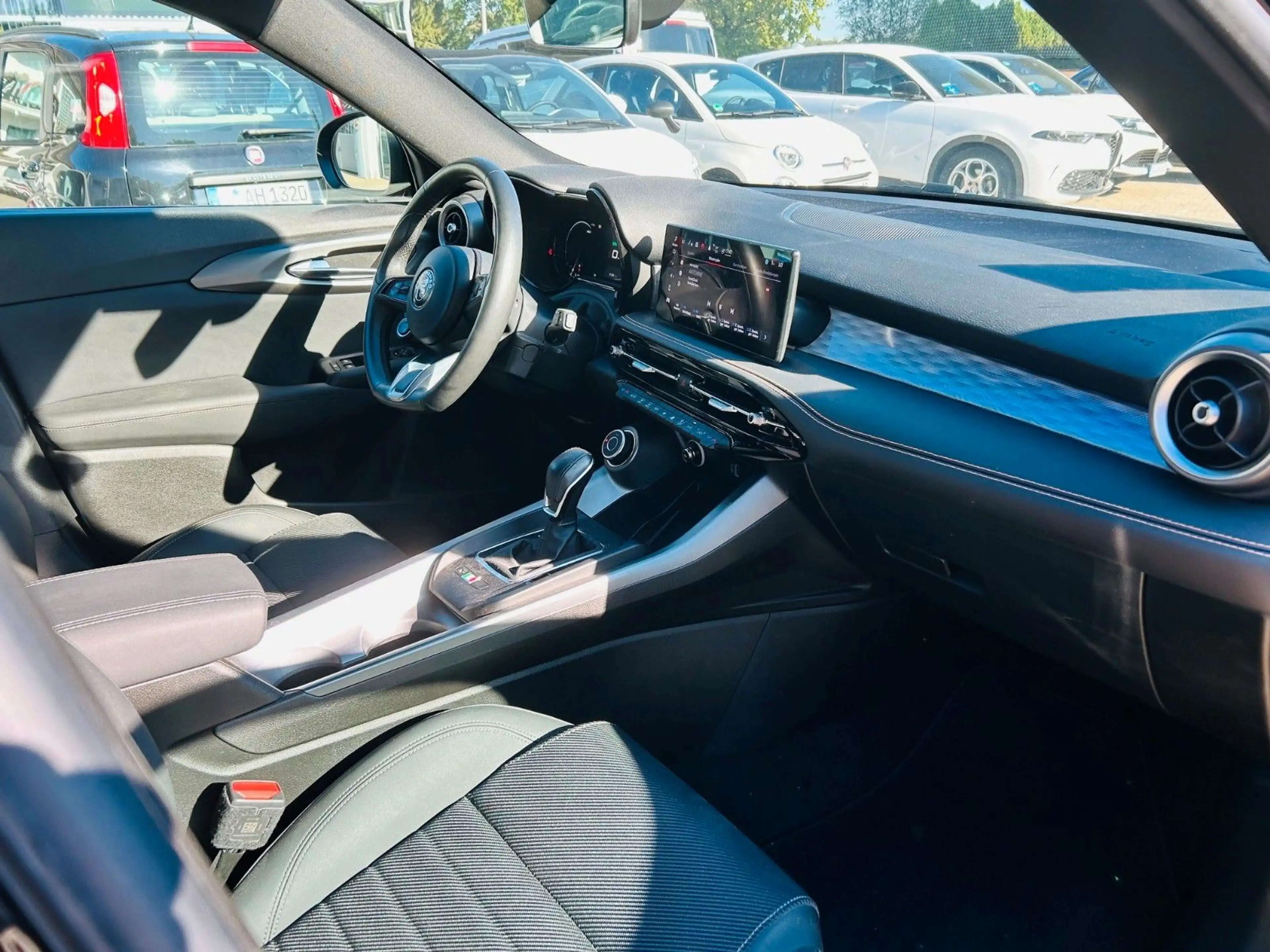 Alfa Romeo Tonale Ti Kamera Leder SHZ Alu,AHK Top zustand! — photo 10