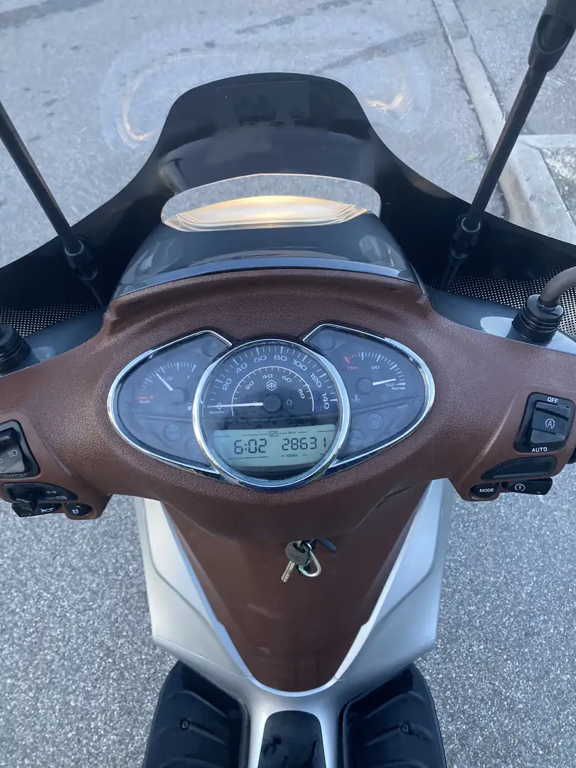 Piaggio Medley 150 - 1