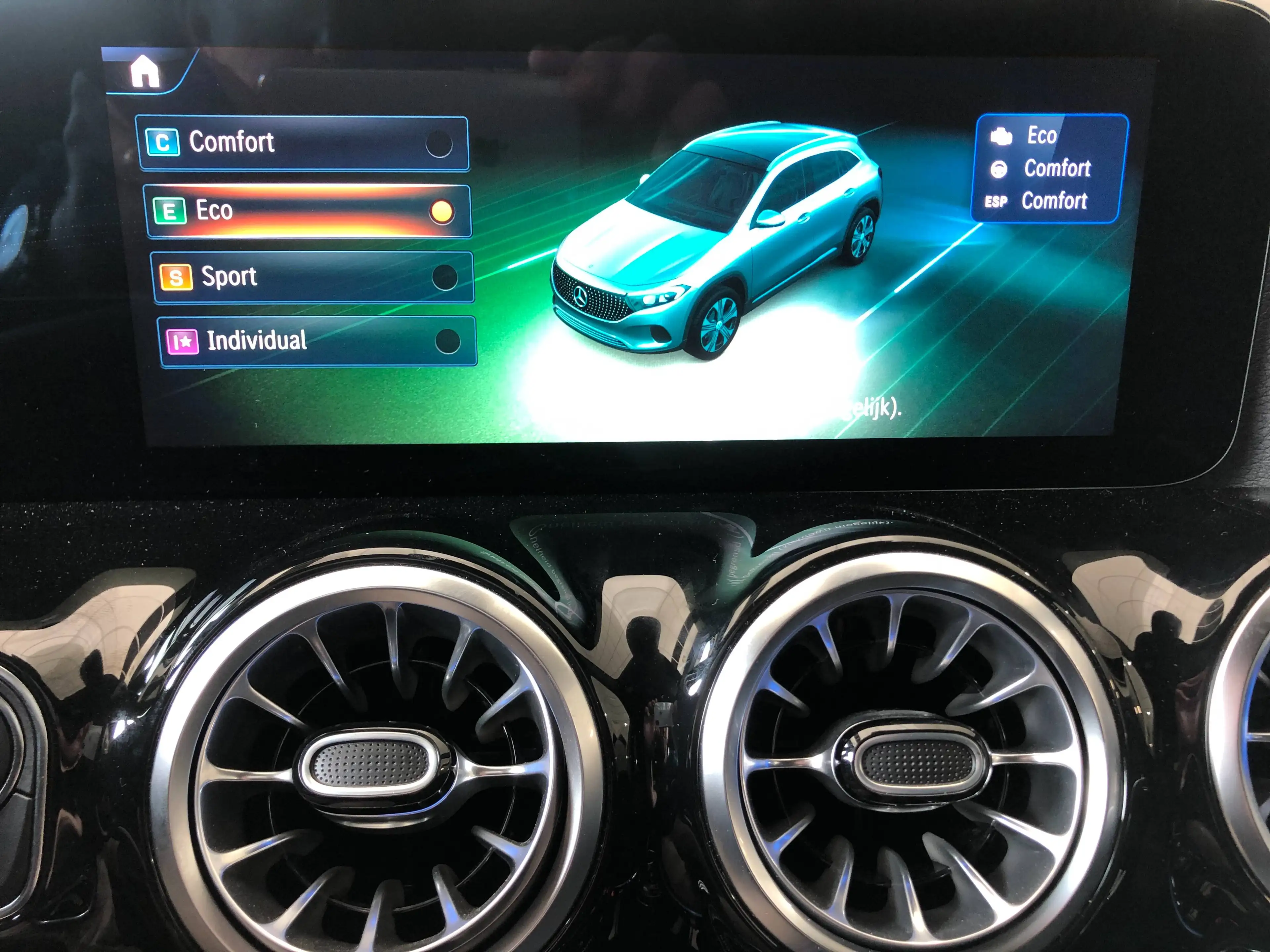 Mercedes-Benz EQA 250 EQA 250+ 70,5 kW accu, Business Line, Sfeerverlichting, Winter pack, Camera, Carplay — photo 21