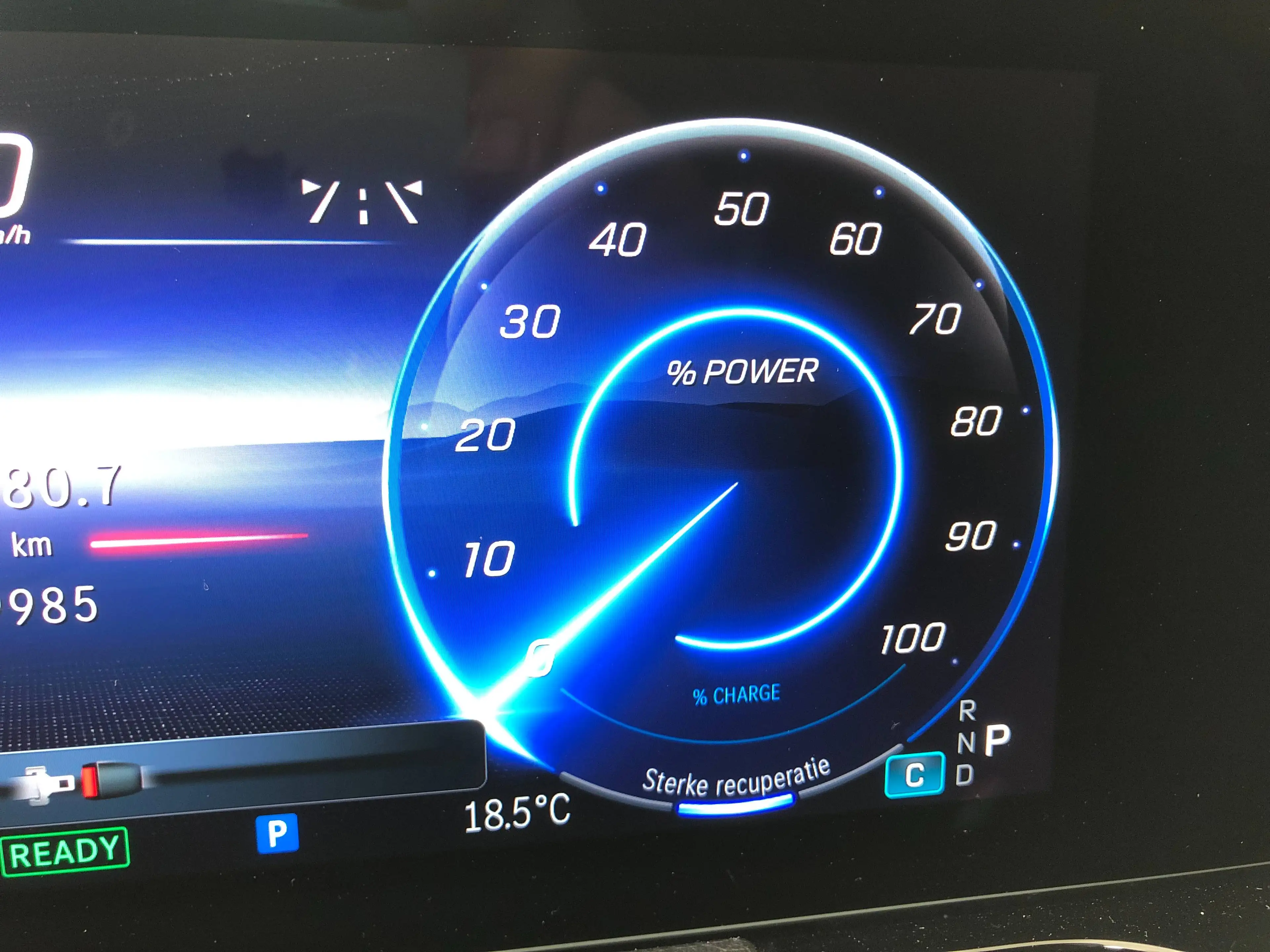Mercedes-Benz EQA 250 EQA 250+ 70,5 kW accu, Business Line, Sfeerverlichting, Winter pack, Camera, Carplay — photo 12