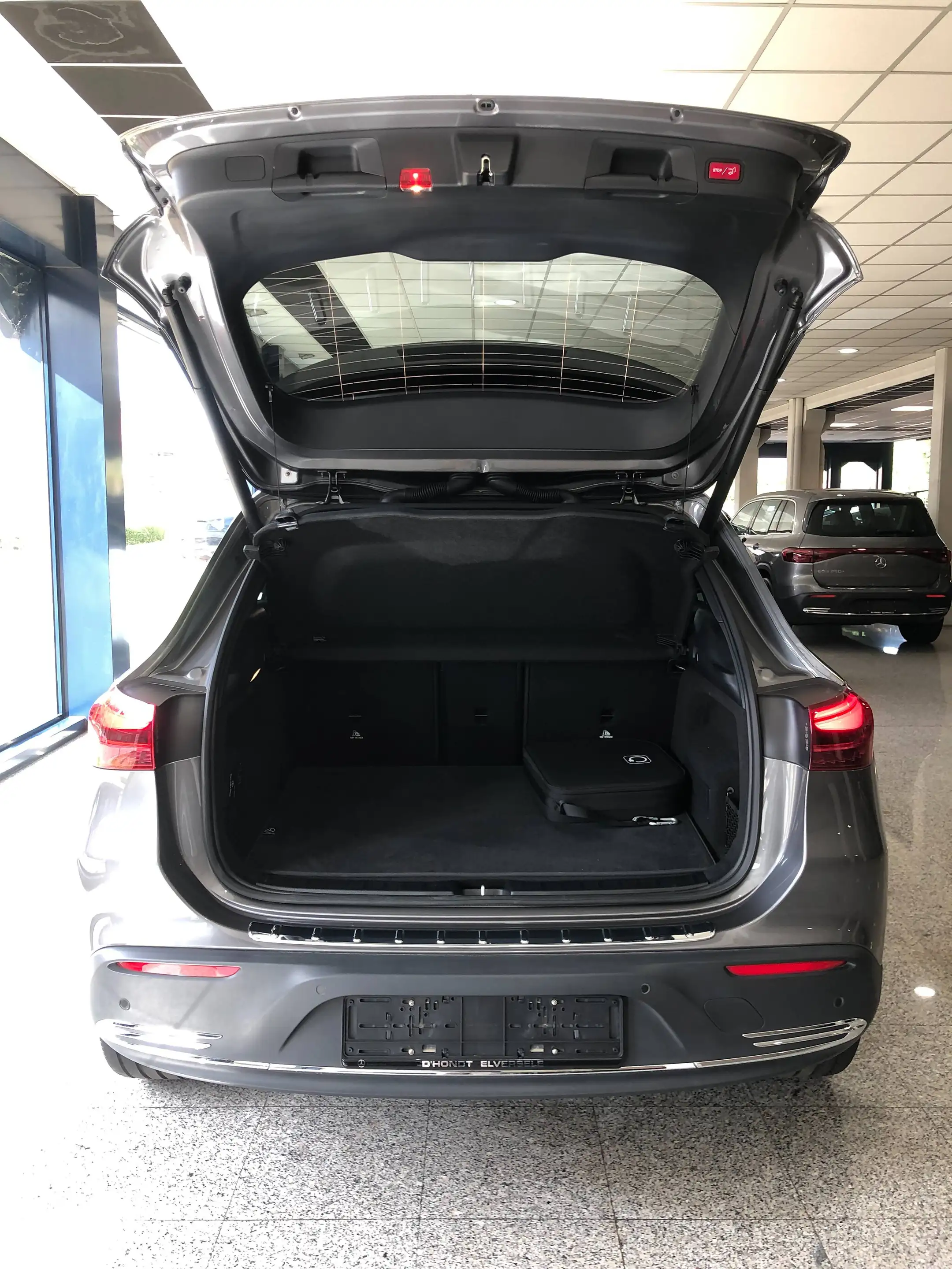 Mercedes-Benz EQA 250 EQA 250+ 70,5 kW accu, Business Line, Sfeerverlichting, Winter pack, Camera, Carplay — photo 4
