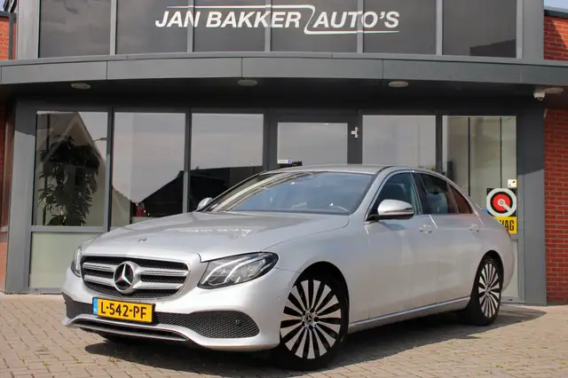 Mercedes-Benz E 300 Avantgarde limousine ✅ Elec.trekhaak ✅ WideScreen