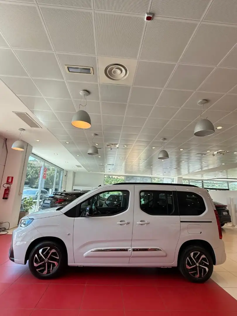 Toyota Proace City Verso 1.5D 130 CV S&S L1 Executive Білий - 2