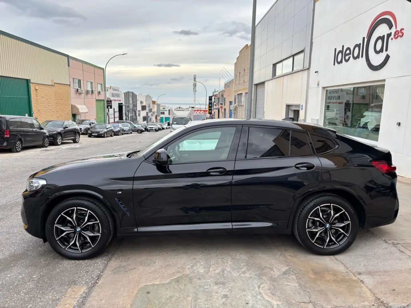 BMW X4 xDrive 20dA xLine M Sport Zwart - 2