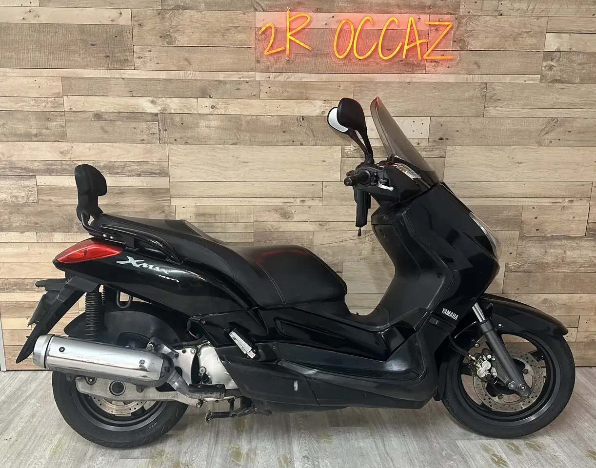 Yamaha X-Max 125