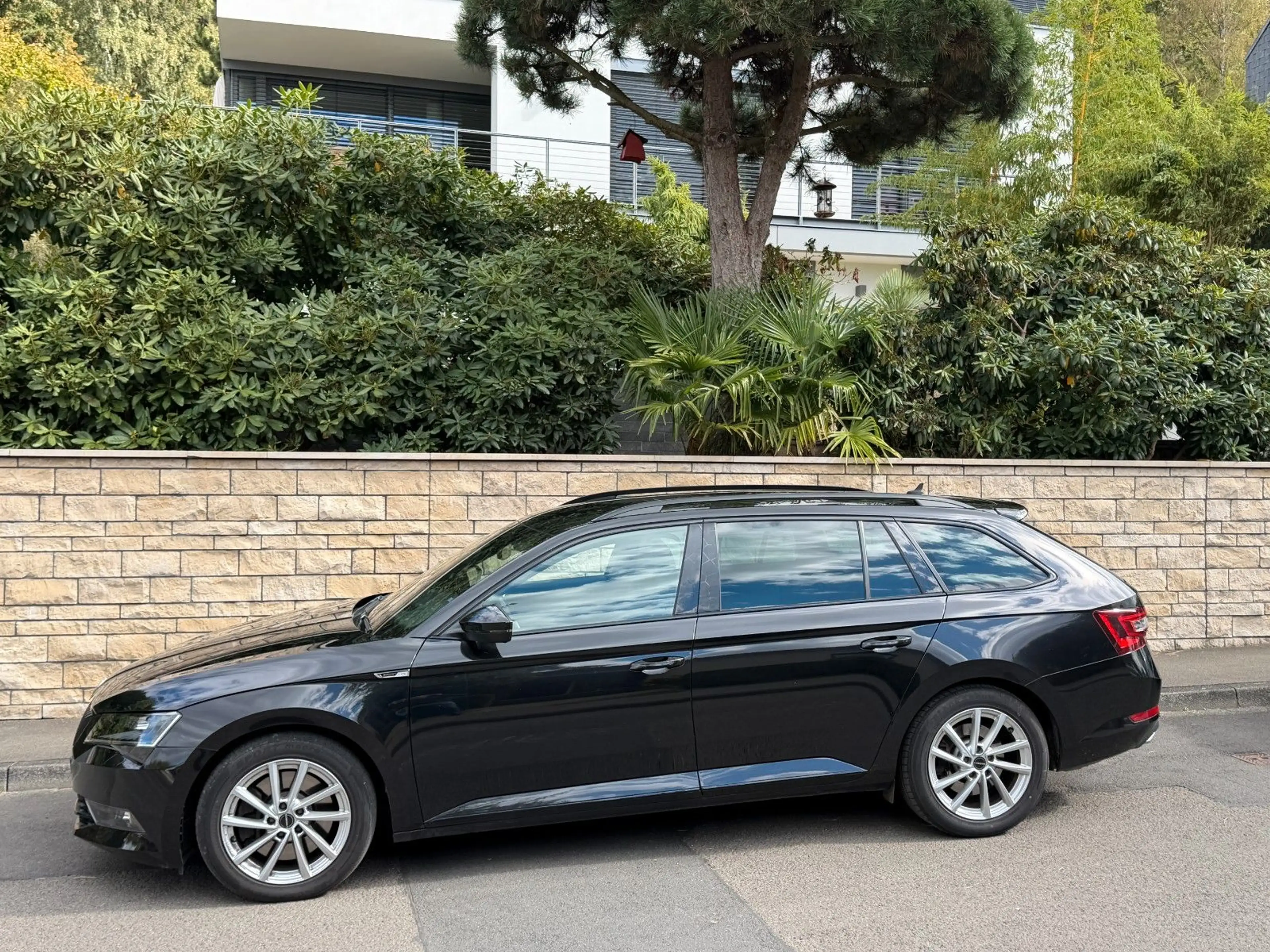 Skoda Superb Combi Sportline 4x4*Automatik*Standheizg* — photo 3